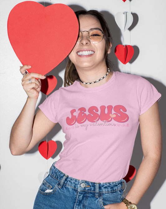 Jesus is my Valentine | Retro | T-Shirt