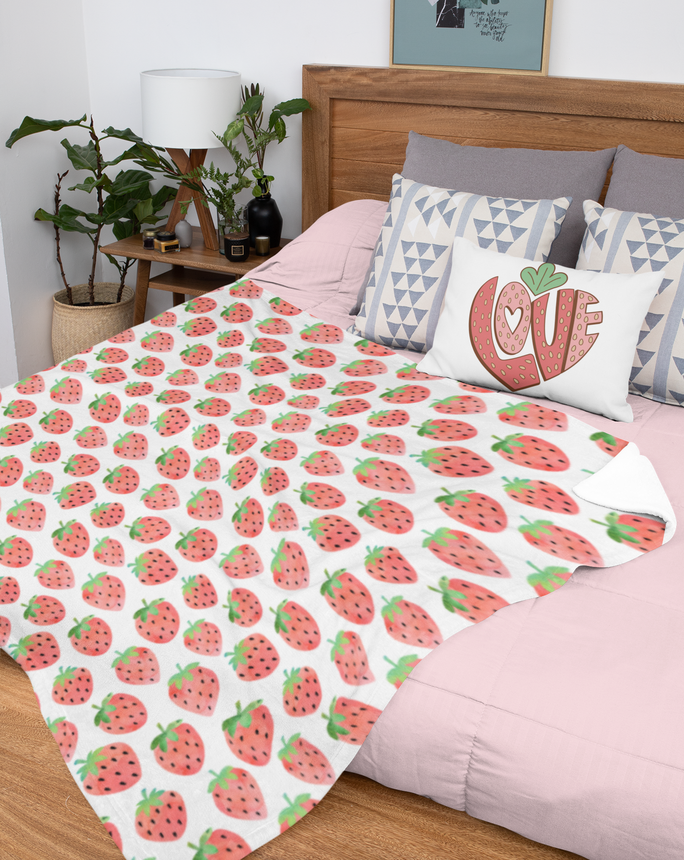 Sweet Strawberries | Premium Blanket